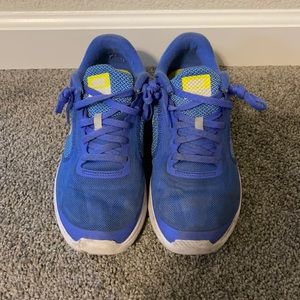 Nike shoes 6(youth) fit 7.5 women